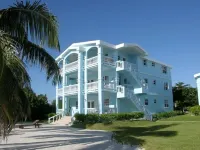 B1 Beachside with pool, porch, kayaks, bikes & more! Hotel a 