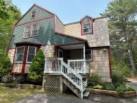 Tall Pines & Lake View. Perfect Location Ctr of Mdi! Close Trails.  Local Owners - Wi-Fi