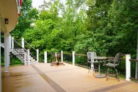 Lakin' Memories- Large Waterfront Home on KY Lake Perfect for Family Gatherings