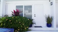 Modern Paradise Island Condo near Atlantis resort & beach