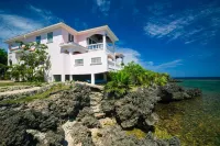 Experience An Oasis of Luxury in Roatan's Vibrant West End فنادق في 