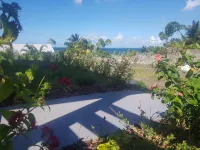 COZY COTTAGE + NETFLIX + WIFI + JACCUZZI + PARKING