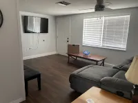 Lovely 4-bedroom house with fitness room, WiFi in Port Richey Hotels in Jasmine Estates