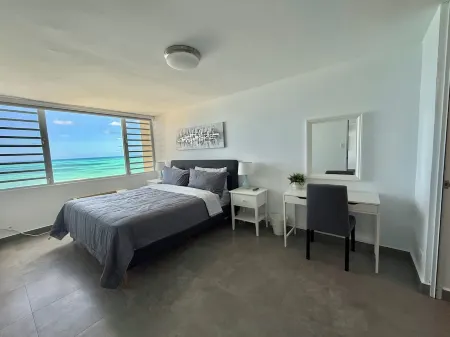 2 king beds en-suite bath big balcony High floor