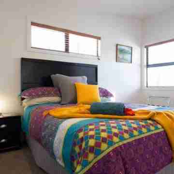 Shotover Gold Apartment central to ski fields - underfloor heating Rooms