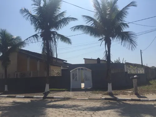 Beira Mar House with pool and waterfall in Mongaguá with 06 suites