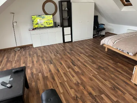Schöne DG Wohnung in MG Zentrum
