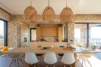 Newly constructed Luxurious Family Villa with Infinity Sunset & Tennis court!