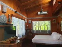 Absolute Beachfront Holiday Cottage with Private Saltwater Pool on Savusavu Bay