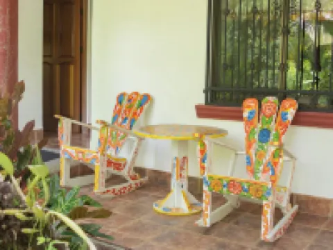 Private suite 102 with beautiful gardens, shared pool and BBQ area! Hotels in Dominical
