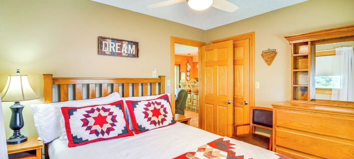 4 Mi to Cumberland River: Cabin w/ Deck & Fire Pit Hotels in Pulaski County