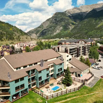 FP202S Foxpine Inn Home