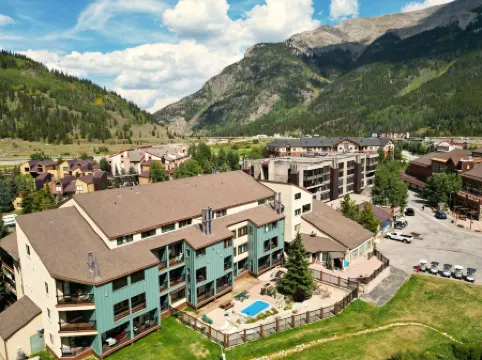 FP202S Foxpine Inn Home