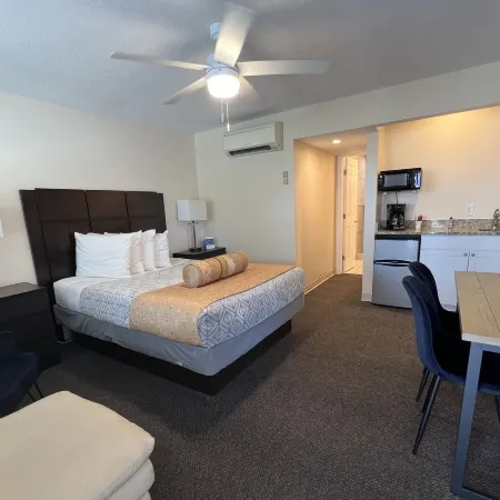 Beachside Resort Motel