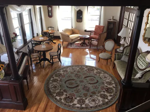 The Rebekah Inn - Homestays