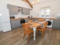 Cefn Bryn Bach Hotels in Criccieth