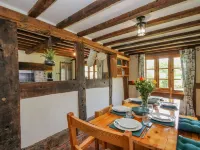 46-47 Lydbury North Hotels in Craven Arms