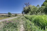 Historic Nature Lovers Cabin on Farm in Paonia! - 3-Star