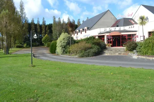 Logis Hôtel Restaurant les Fontaines Hotels in Guingamp
