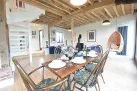 Fishpond House, Sotherton Các khách sạn ở Wangford with Henham