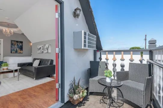 New Haven Inn Featured Photos