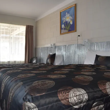 Black Diamond Motel