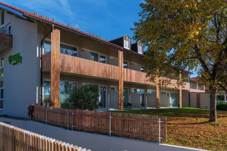 BERGlässig Hotel Bodenmais Отели в г. Бёбрах