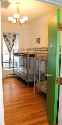 Auberge L'Apéro - Hostel Hôtels à : 