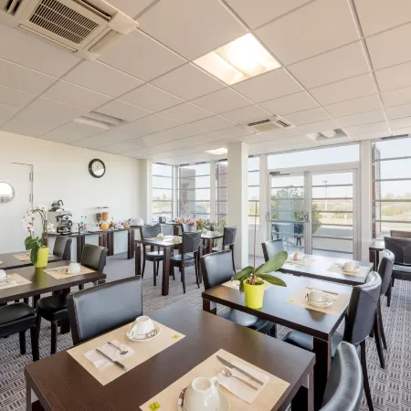 Cit'Hotel Talencia Отели в г. Туар