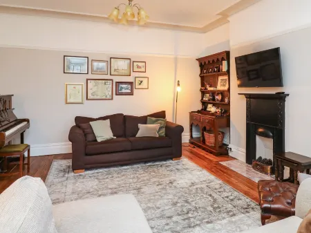 Tirallen Отели в г. Ллансауэл