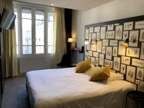 Hôtel le Cobh Hotels in Taupont