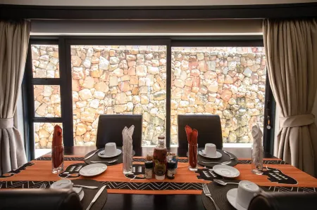 Simon’s Town Guest House Отели рядом с достопримечательностью «Imhoff Farm»