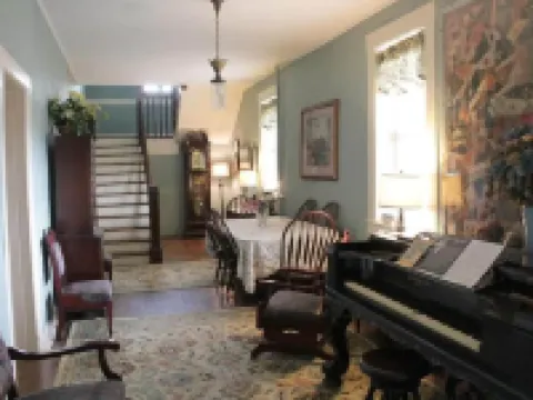 Jailer's Inn Hotels in Bardstown