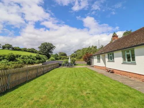 Ty-Isaf Cottage Hotels in Banwy