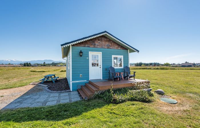 Juan de Fuca Waterfront Hotel & Cottages