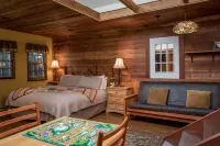 ทัคเกอร์เฮาส์อินน์ โรงแรมใน