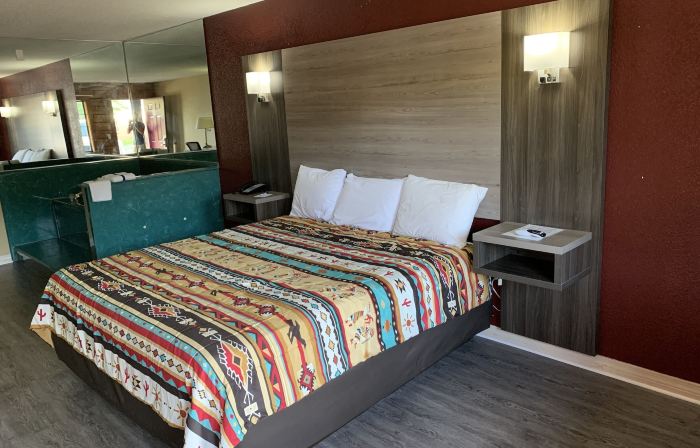 Log Cabin Inn