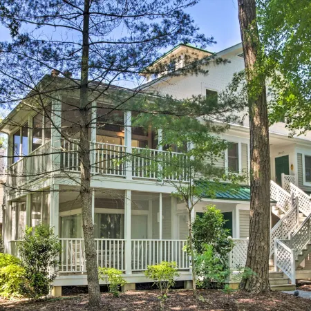Sea Colony Condo w/ Balcony ~ 1 Mi to Beach!