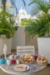 El Cactus Luxury Apartments in Historic Center