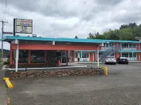 Atomic Motel Hotels near The Astoria Column