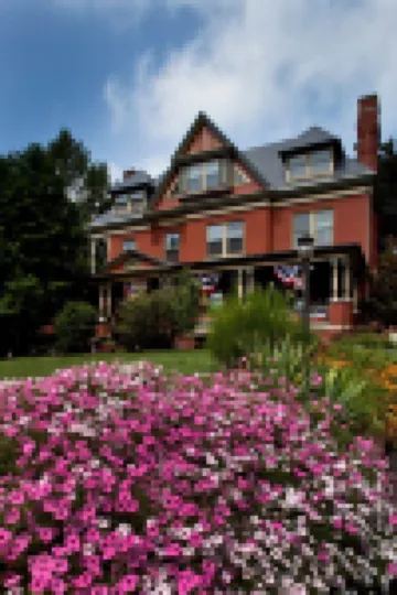 B. F. Hiestand House Bed & Breakfast