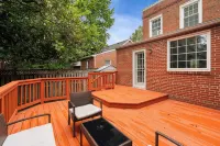 Charming Townhouse Retreat by Cozysuites