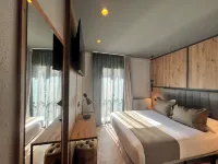 Yomo Petit Paris Hotels near Museum of Electricity