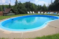Motel des Pays d'En Haut Hotels in Val-David