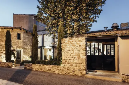 Le Carré d'Alethius Logis Hôtel-Restaurant Gastronomique Отели в г. Этуаль-Сюр-Рон