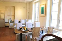 Les Glycines Vézelay Hotels in Magny-Lormes