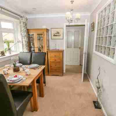 Bumble Bee Cottage Rooms