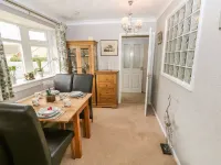 Bumble Bee Cottage