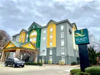 Quality Suites NYC Gateway Hotels in North Bergen