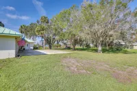 On Lake Istokpoga: Lorida Home w/ Lanai! - 3-Star